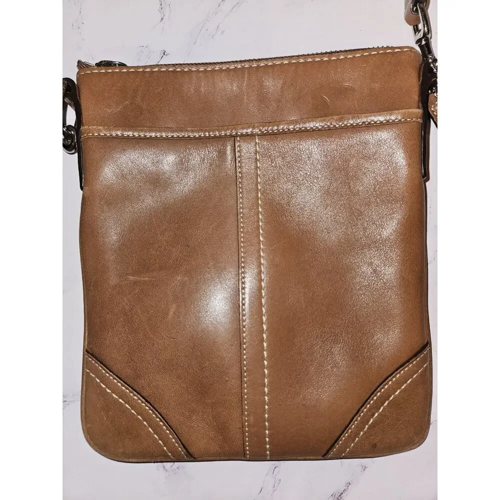 Vintage COACH Crossbody Swingpack Saddle Brown Leather 7x8.5